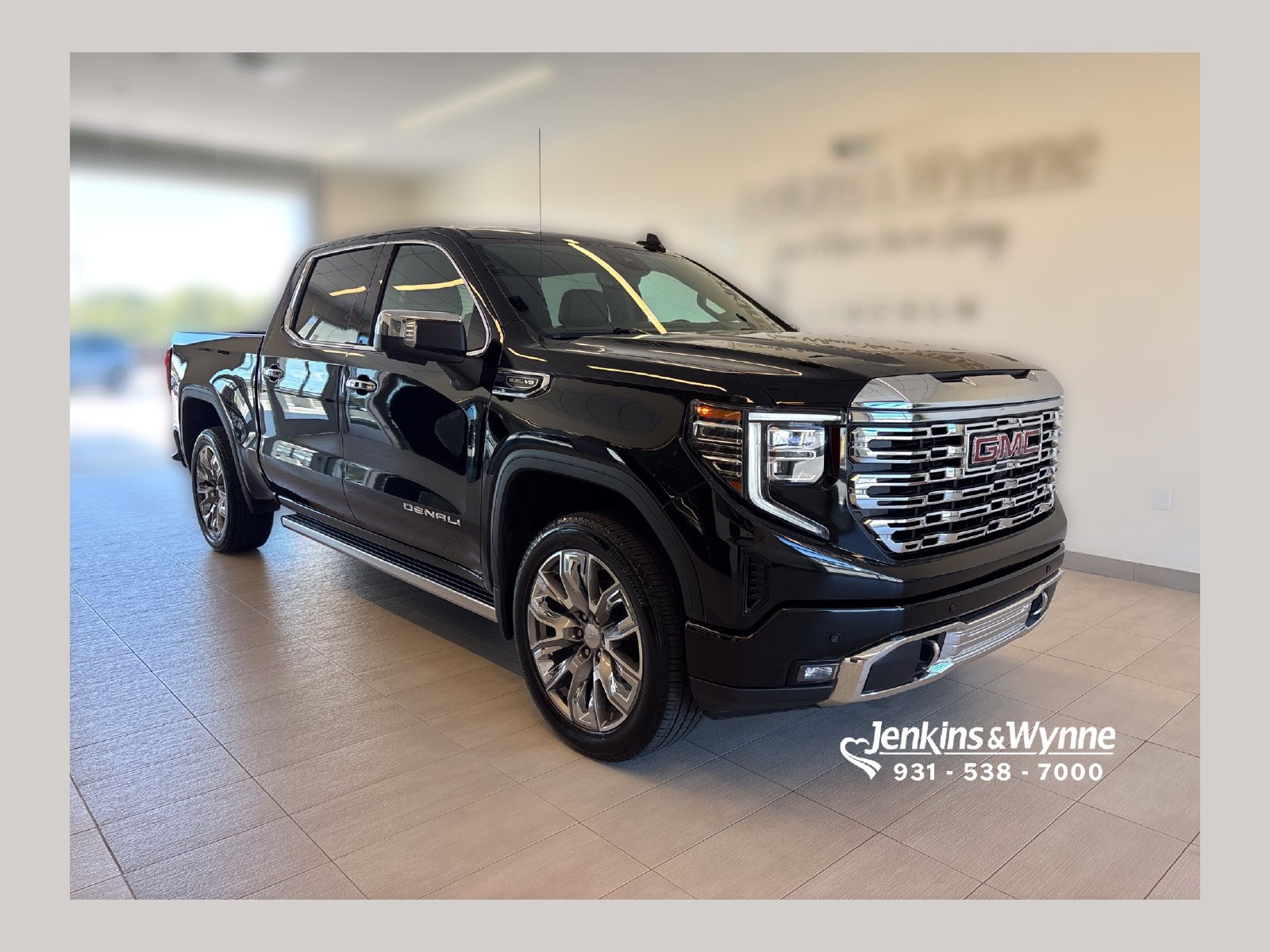 Used 2025 GMC Sierra 1500 Denali w/ Denali Reserve Package AWD/4WD image 1
