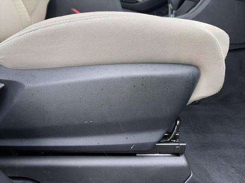 Used 2023 Subaru Ascent Premium w/ Convenience Package AWD/4WD image 30