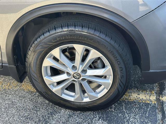 Used 2018 Nissan Rogue S w/ S Value Package AWD/4WD image 29