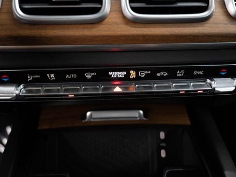Certified 2026 Mercedes-Benz GLE 350 4MATIC image 32