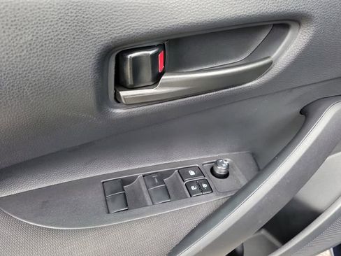 Used 2025 Toyota Corolla LE FWD image 19