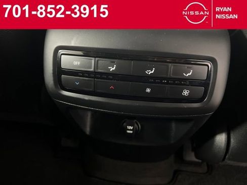 Used 2022 Hyundai Palisade SE image 28