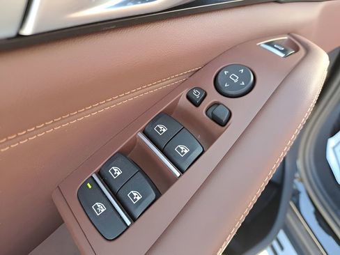 Used 2025 BMW X5 xDrive50e image 16