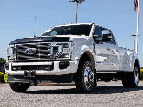 Certified 2022 Ford F450 Platinum AWD/4WD image 3
