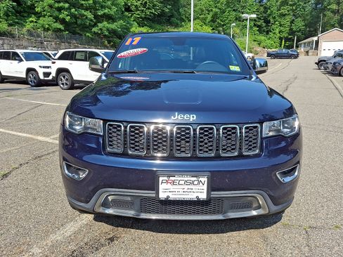 Certified 2017 Jeep Grand Cherokee Limited AWD/4WD image 11