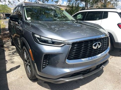 Used 2023 INFINITI QX60 Sensory w/ Vision Package image 3