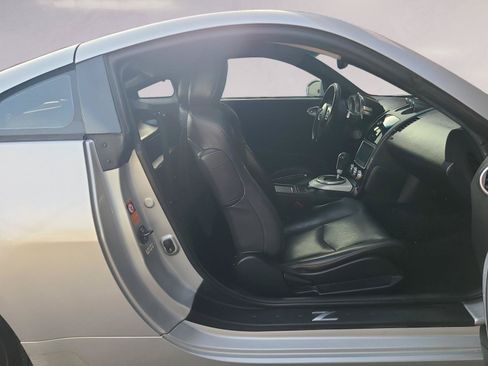 Used 2008 Nissan 350Z Touring w/ Cargo Convenience Pkg RWD image 18