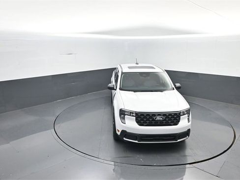 New 2025 Ford Maverick XLT image 24