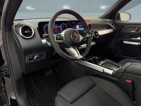 New 2026 Mercedes-Benz GLB 250 image 4