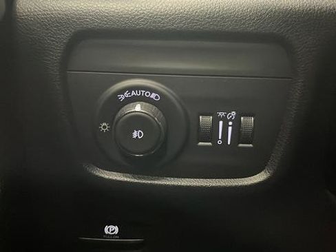 Used 2024 Jeep Grand Cherokee Limited w/ Luxury Tech Group II AWD/4WD image 33