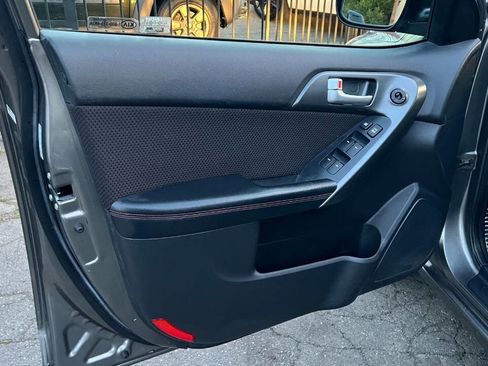 Used 2012 Kia Forte SX image 19