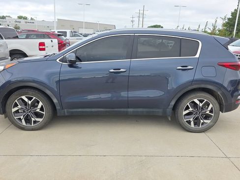 Used 2021 Kia Sportage EX FWD image 2