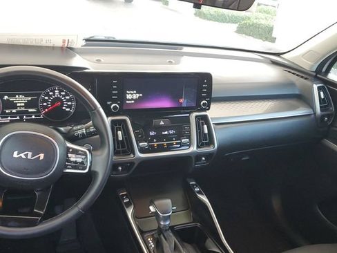 Certified 2023 Kia Sorento S FWD image 14