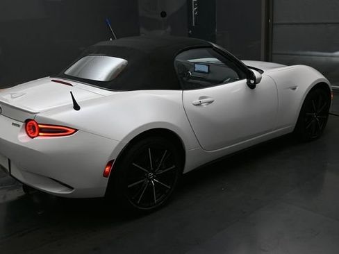 Used 2024 MAZDA MX-5 Miata Grand Touring w/ Weather Package RWD image 29