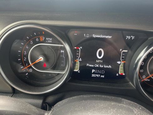 Used 2021 Jeep Wrangler Unlimited Sport AWD/4WD image 3