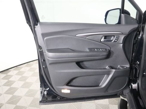 Used 2023 Honda Ridgeline RTL-E image 24