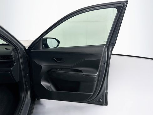 Used 2025 Hyundai Kona SEL FWD image 31