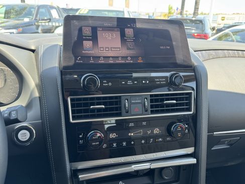 Used 2024 Nissan Armada Platinum w/ Captain's Chairs Package RWD image 23
