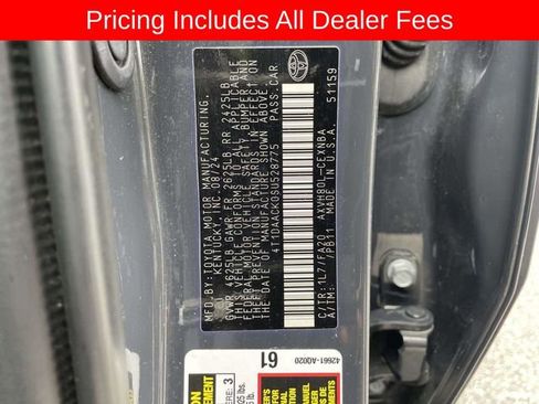 Used 2025 Toyota Camry LE FWD image 32