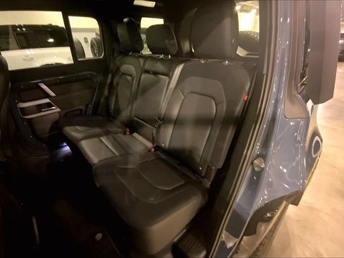 Used 2023 Land Rover Defender 110 X-Dynamic SE AWD/4WD image 20