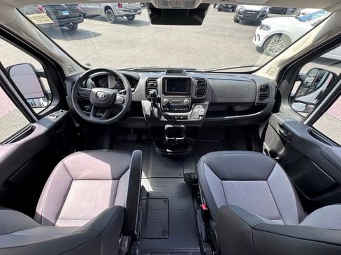 Used 2024 RAM ProMaster 2500 w/ Convenience Group FWD image 22