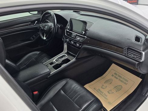 Used 2018 Honda Accord Touring image 29