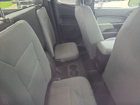 Used 2022 Chevrolet Colorado W/T w/ WT Convenience Package AWD/4WD image 6