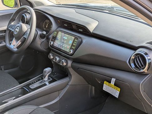 Certified 2023 Nissan Kicks SV FWD image 32