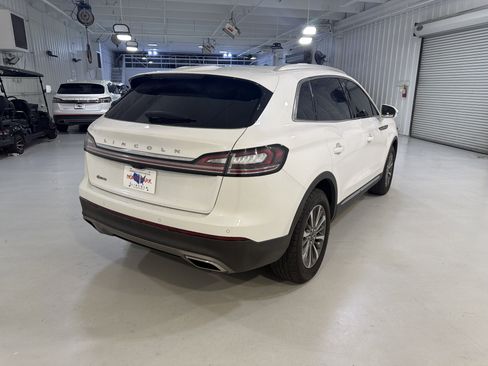 Used 2023 Lincoln Nautilus AWD w/ Premium Package image 5