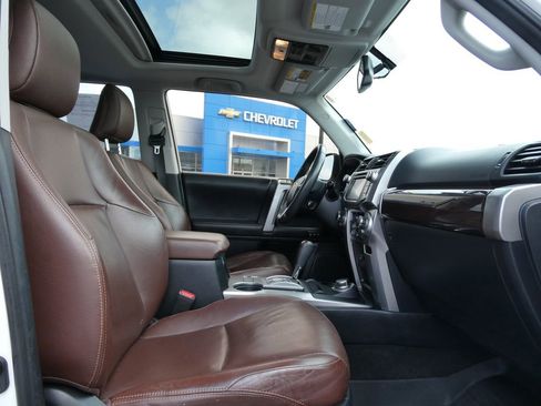 Used 2019 Toyota 4Runner 4WD image 13