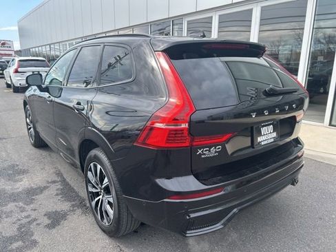 Used 2025 Volvo XC60 B5 Plus w/ Climate Package image 3