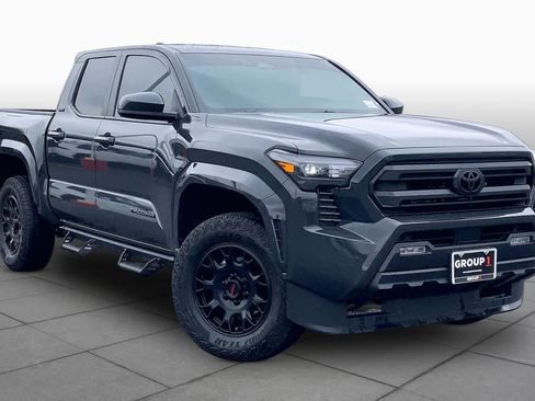 Used 2026 Toyota Tacoma SR5 AWD/4WD image 3