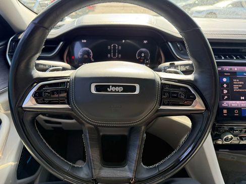 Used 2021 Jeep Grand Cherokee L Overland w/ Advanced Protech Group III AWD/4WD image 18