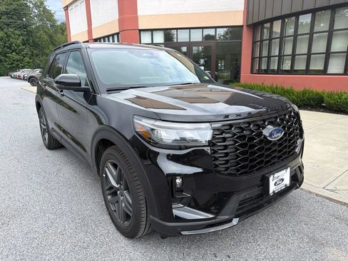 New 2026 Ford Explorer ST AWD/4WD image 9