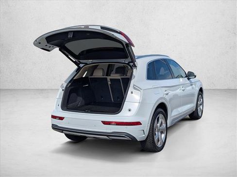 Used 2021 Audi Q5 Prestige w/ Prestige Package AWD/4WD image 5