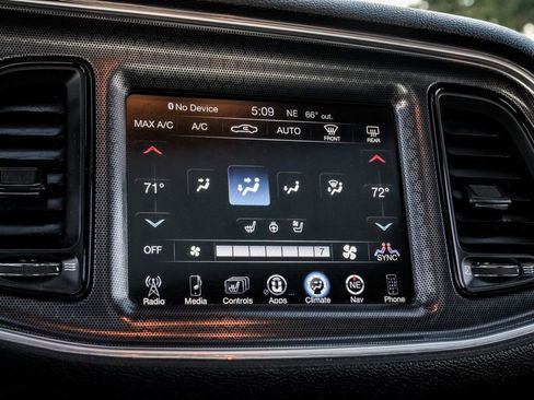 Used 2015 Dodge Challenger SRT w/ Technology Group image 29