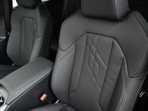 New 2026 BMW X3 xDrive30 w/ Convenience Package image 10