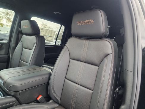 New 2026 Chevrolet Suburban High Country image 22