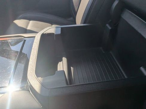 Certified 2025 GMC Yukon Denali image 24