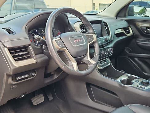 Used 2022 GMC Terrain Denali w/ Denali Premium Package AWD/4WD image 10