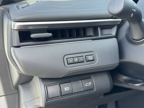 New 2026 Toyota C-HR AWD/4WD image 17