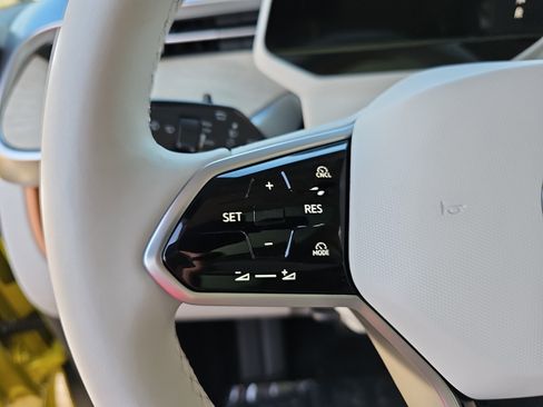 New 2025 Volkswagen ID. Buzz 1st Edition image 18