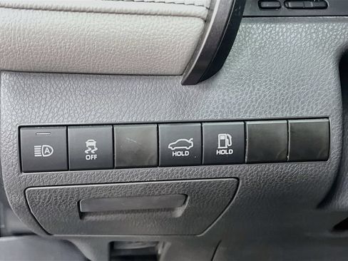 Used 2023 Toyota Camry XSE FWD image 10