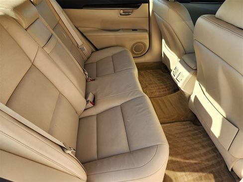 Used 2013 Lexus ES 350 image 30