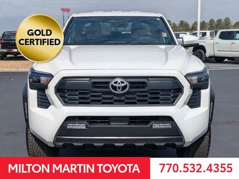 Certified 2025 Toyota Tacoma TRD Off-Road image 9