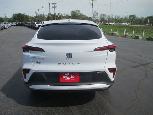 Used 2024 Buick Envista Preferred w/ Convenience II Package image 7