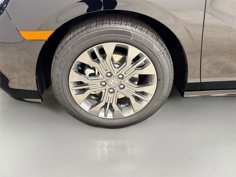 New 2026 Honda Odyssey Touring image 32