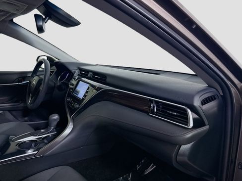 Used 2023 Toyota Camry XSE image 30