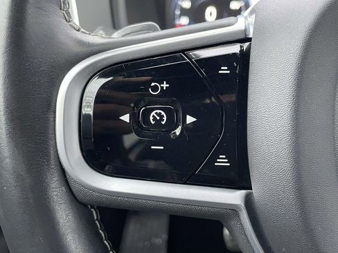 Used 2020 Volvo XC90 T8 R-Design image 11