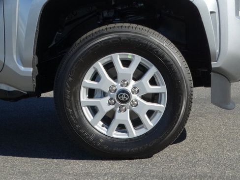 New 2026 Toyota Tacoma SR image 4